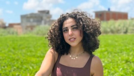 الدراما والتشويق يجتمعان .. ساندي مراد تكشف تفاصيل شخصيتها في «أولاد الراعي»