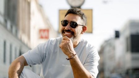 الأول يوتيوب | عمرو مصطفى تريند منصات الاستماع في الوطن العربي