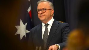 رئيس الوزراء الأسترالي: حادث إطلاق النار في شاطئ بوندي “مروع”