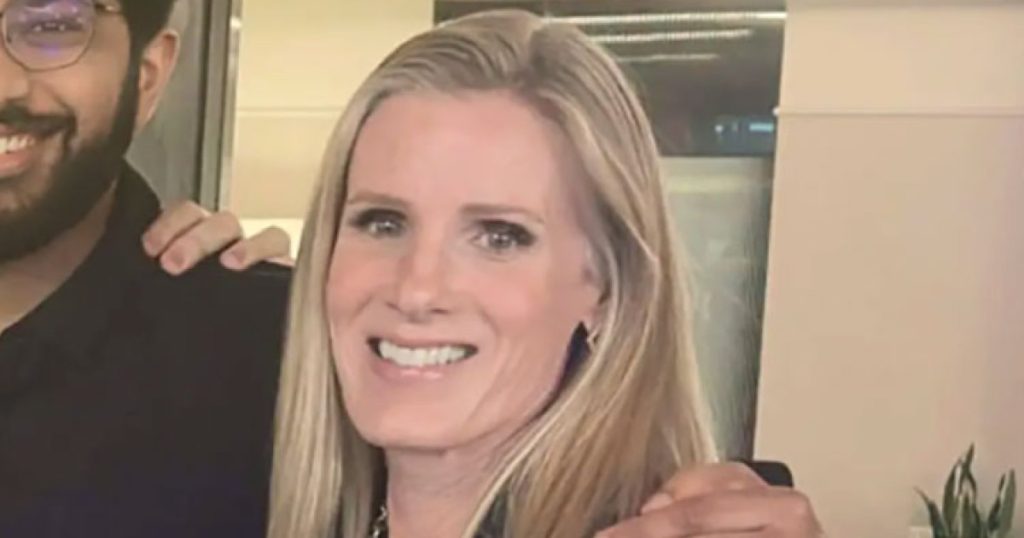 علاقة رئيس قسم شؤون الفلك السابق كريستين كابوت وتاريخ الزواج