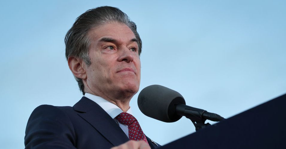 الدكتور أوز يطلب من موظفيه الفيدراليين تناول كميات أقل من الطعام