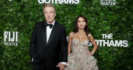 هيلاريا بالدوين تكشف أنها وأليك بالدوين حصلوا على 95 ألف دولار لبيع صور الأطفال