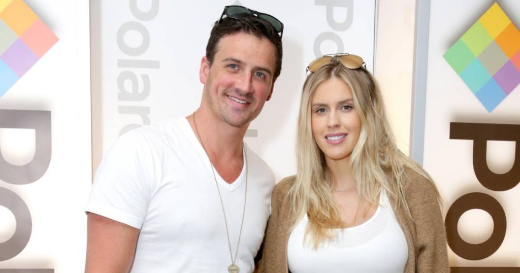 ريان لوكتي يتفاعل مع زوجته السابقة التي نشرت وعود الزفاف، ويدافع عن بيع الميداليات الذهبية: “صعب بشكل لا يصدق”