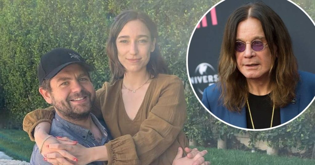 جاك أوزبورن وزوجته آري جيرهارت ينتظران طفلهما الخامس، هذا ما أخبره أوزي أوزبورن قبل وفاته