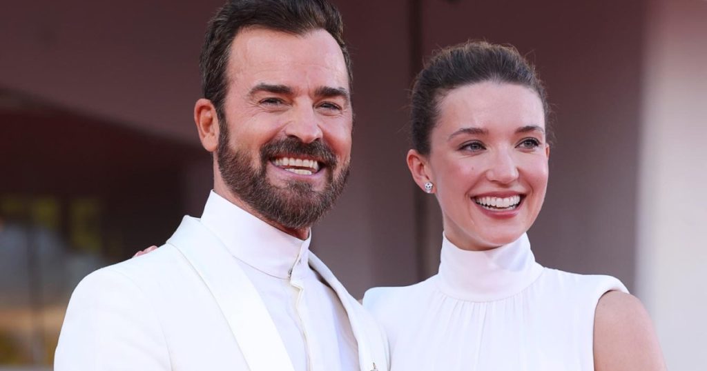 جاستن ثيرو وزوجته نيكول بريدون بلوم ينتظران مولودهما الأول بعد 9 أشهر من الزفاف