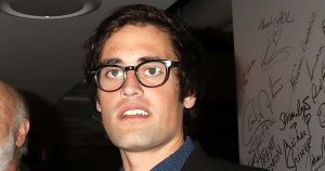 نيك راينر يدلي بملاحظات حول السجن في مقطع فيديو عاد إلى الظهور قبل القبض عليه بتهمة قتل والديه