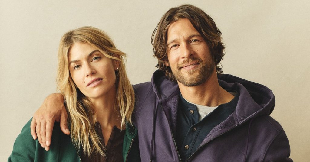 تعيد شركة American Giant تصميم قلنسوة كلاسيكية مميزة بسحاب كامل