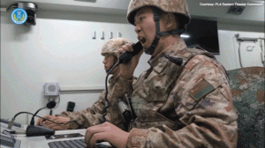 الصين تطلق صواريخ بالقرب من تايوان في مناورات عسكرية كبيرة بالذخيرة الحية بالفيديو