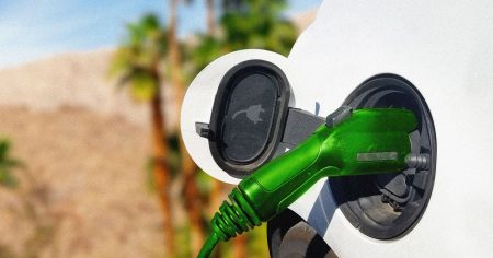 مستقبل المركبات الكهربائية ضبابي، لكن كاليفورنيا لا تزال تريد المزيد منها