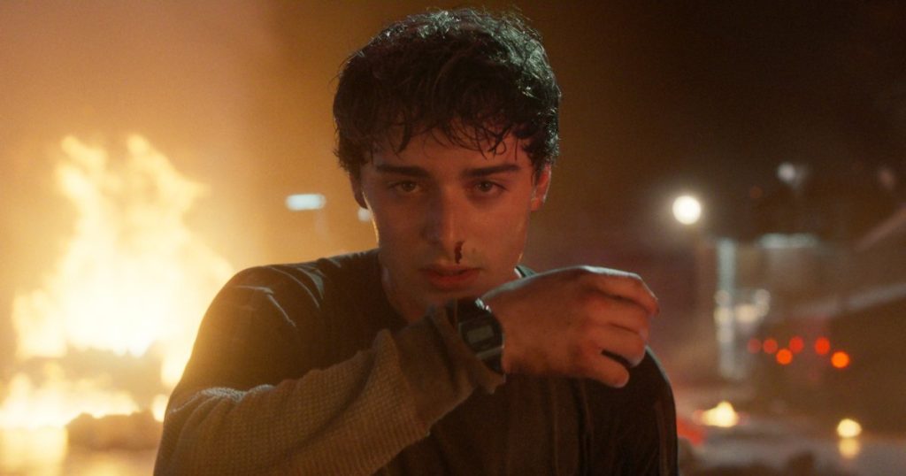 “أشياء غريبة” تعمل على إصلاح خطأ في الإنتاج بعد أن اكتشف المعجبون خطأ في التحرير في Blink-and-You-Miss-It