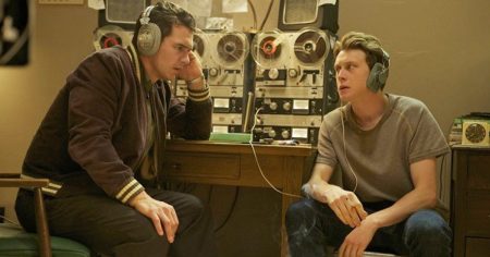 أضافت Netflix للتو عرض الخيال العلمي الجامح هذا – وهو أفضل بكثير من “الأشياء الغريبة”