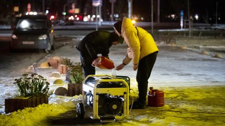 الهجوم الروسي يترك 800 ألف منزل أوكراني بدون كهرباء أو تدفئة