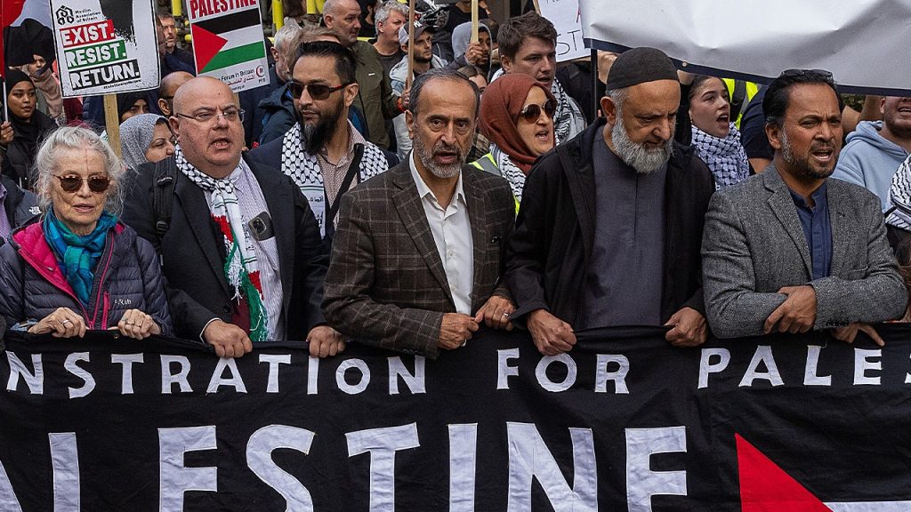 إدارة ترامب تفرض عقوبات على ناشط مقيم في بريطانيا متهم بعلاقات مع حماس