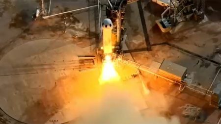 أطلقت شركة Blue Origin بنجاح رحلة New Shepard رقم 38