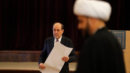 وهدد ترامب بوقف المساعدات للعراق إذا أصبح نوري المالكي رئيسا للوزراء مرة أخرى