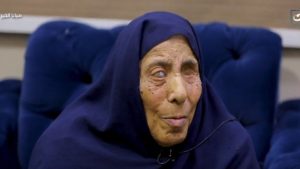 عاشت 100 عام بدون زواج.. قصة مؤثرة لسيدة فقدت بصرها وختمت القرآن