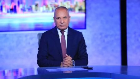 أحمد موسى: الدولة أنفقت أموالا كثيرة لتطوير القدرات العسكرية وتنفيذ مشروعات البنية التحتية