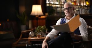 يكشف المؤلف هارلان كوبن ما إذا كانت قضايا الجرائم الحقيقية تلهم رواياته قبل العرض الأول لفيلم “Final Twist” (حصريًا)