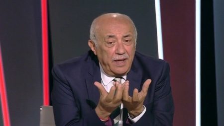 فتحي سند: مهاجم الأهلي لم يثبت نفسه.. واستمراره مع الفريق صعب