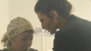 كيرا يغنم أمام منة شلبي في صحاب الأرض برمضان2026