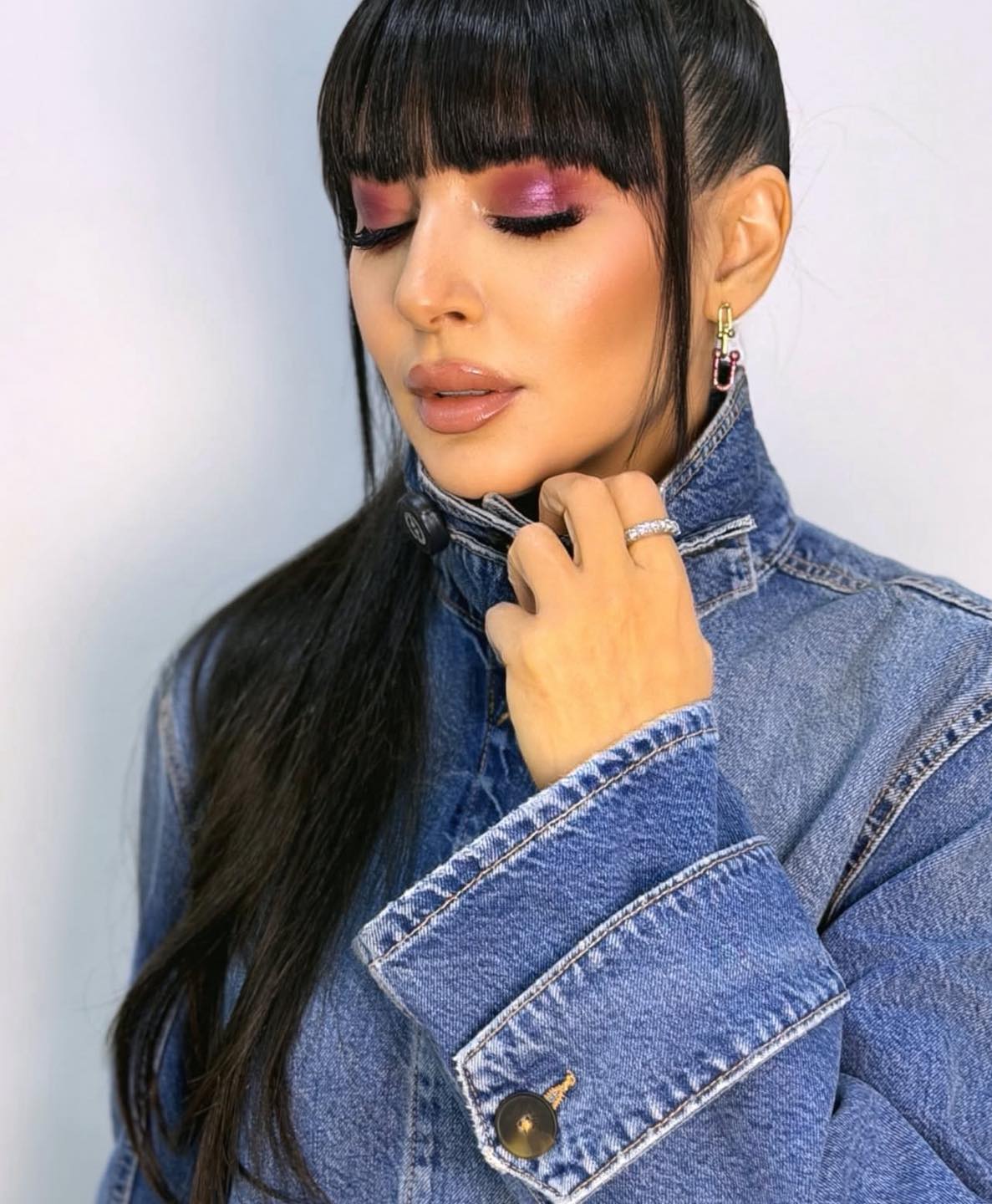 No photo description available.