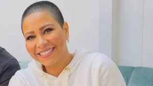 الشاعر تامر حسين: شيرين عبد الوهاب تحتاج 6 أشهر للرعاية