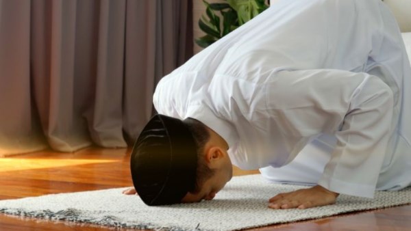 هل ثبت عن النبي أنه أدى صلاة الرغائب في شهر رجب؟.. الإفتاء توضح