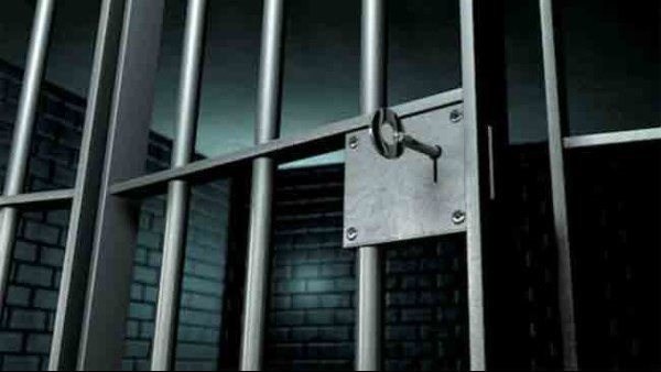 احذر.. السجن عقوبة حيازة برامج مصممة بدون تصريح من تنظيم الاتصالات