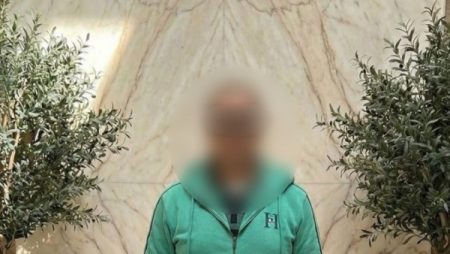 حاول تهريب 66 قطعة عملة معدنية بميناء الإسكندرية.. المتهم يواجه هذه العقوبة