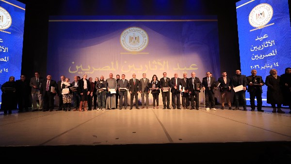 وزارة السياحة والآثار تكرم نخبة من الرموز والشخصيات البارزة في العمل الأثري