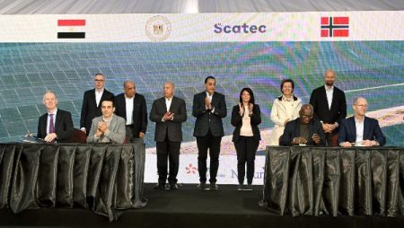 أوبيليسك | مدبولي يشيد باتفاقيات التمويل لأضخم مشروعات الطاقة الشمسية بمصر