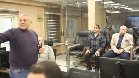 محافظ بني سويف يتابع جهود إطفاء حريق بمحطة محولات قشيشة بالواسطى