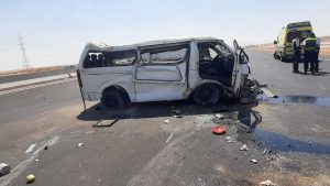 بالأسماء.. إصابة 12 شخصا في انقلاب ميكروباص بالصحراوي الغربي بالمنيا