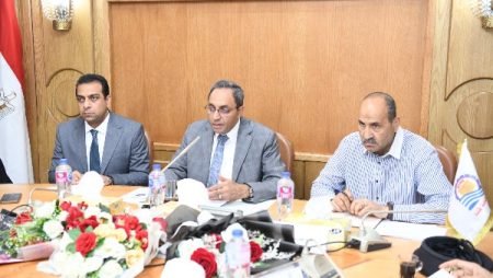 أخبار قنا.. إقامة 9 معارض أهلا رمضان لتوفير السلع الأساسية