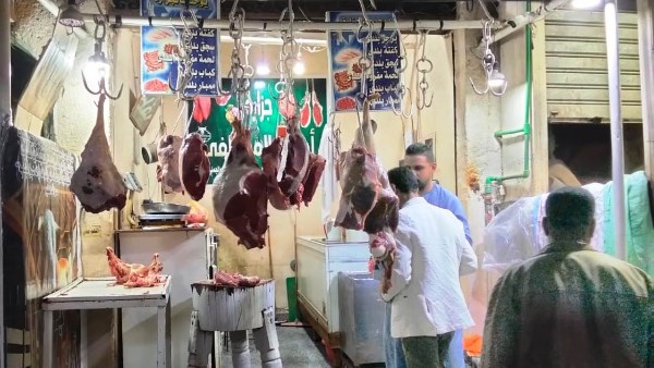 بيطرى أسوان يضبط 114 كجم من اللحوم غير الصالحة للاستهلاك ..صور