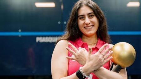 نور الشربيني تنشر فيديو عن آثار العاصفة الثلجية بنيويورك