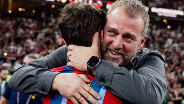 مدرب برشلونة يُغلق باب الرحيل أمام موهبة الفريق رغم العروض الشتوية