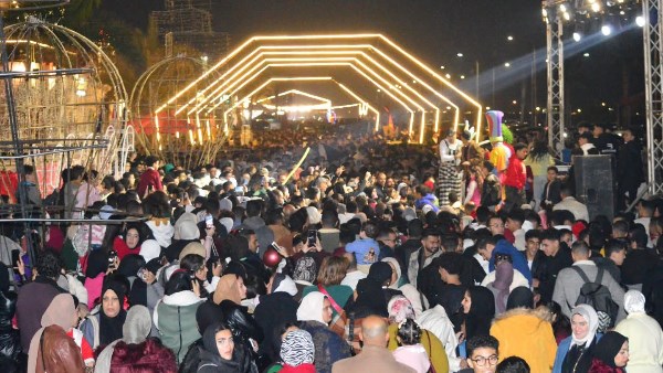 احتفالات العام الميلادي.. رئيس بورفؤاد يستقبل الآلاف من أبناء المحافظة وزوارها