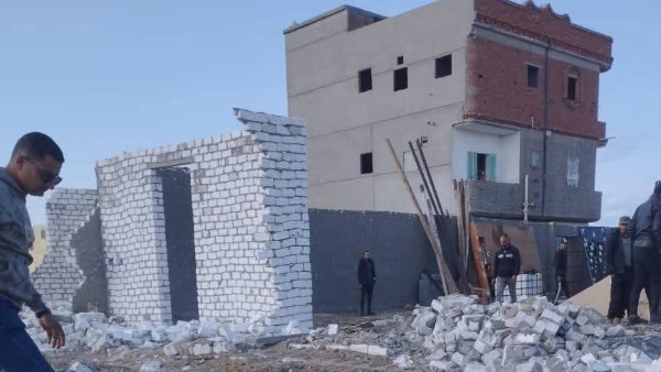 بورسعيد.. إزالة 10 حالات تعد لمبان مخالفة على أراضي زراعية وأملاك دولة