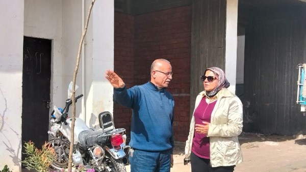 بعد سنين من النسيان.. رئيس مناخ بورسعيد تزيل عشوائيات سوق ناصر القديم | شاهد