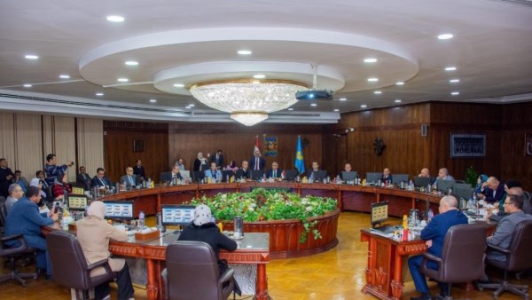 ترقية 12 أستاذا و24 أستاذا مساعدا بهيئة التدريس بجامعة طنطا