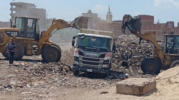 التدخل السريع بالشرقية ترفع 159 ألف طن قمامة ومخلفات مبانٍ خلال 2025| صور التدخل السريع بالشرقية ترفع 159 ألف طن قمامة ومخلفات مبانٍ خلال 2025| صور