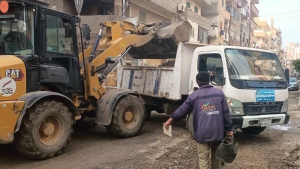 حملات مكثفة للنظافة ورفع المخلفات والقمامة بمركز ومدينة كفر الشيخ