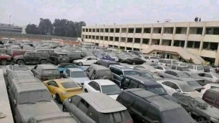 الخميس.. مزاد علني لبيع 132 سيارات من مصادرات الجمارك.. تفاصيل التقديم