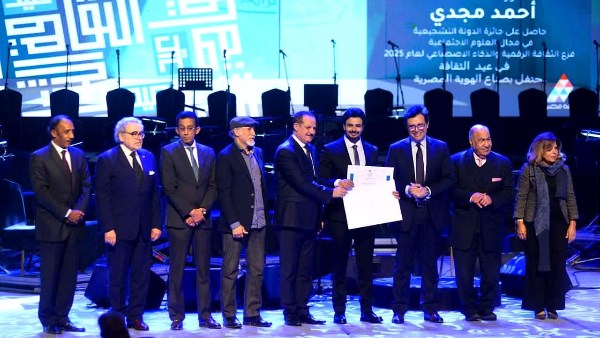 وزير الثقافة يكرم د. أحمد مجدي بآداب عين شمس لفوزه بجائزة الدولة التشجيعية 2025