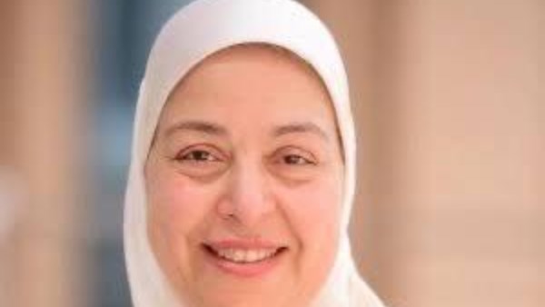 مفتي الجمهورية يهنئ الدكتورة هناء عبد الحميد العبيسي بتعيينها عضوًا بمجلس النواب