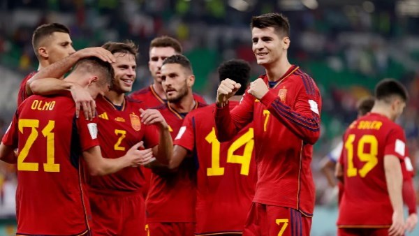 السوبر الإسباني| برشلونة يمطر شباك أتلتيك بيلباو برباعية نظيفة في شوط أول ناري