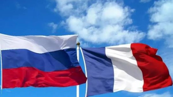 إجراءات فرنسية عاجلة ضد سفارة روسيا لتقييد حركة الدبلوماسيين