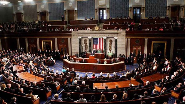 مجلس الشيوخ الأمريكي يوافق على مشروع قانون الإنفاق لتجنب إغلاق الحكومة