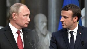 الخارجية الروسية: إهتمام ماكرون بمحادثة بوتين تحتاج إلى قنوات رسمية
